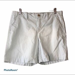 GAP Men's Light Gray Flat Front Shorts
